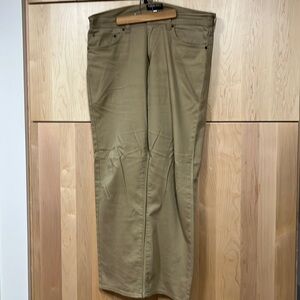 Men’s casual pants